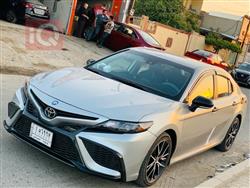 تۆیۆتا کامری